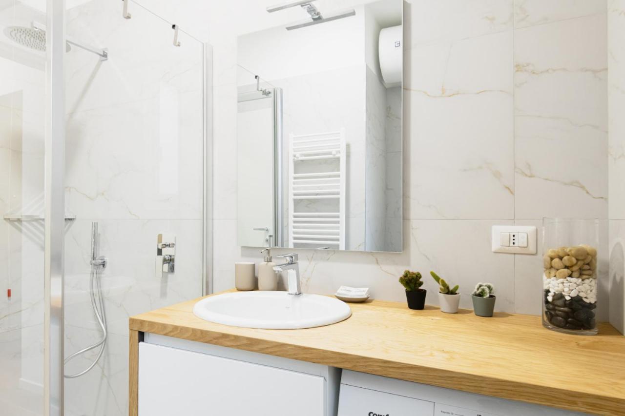 Easylife - Oasi Chic Pochi Passi Dai Navigli Apartamento Milão Exterior foto